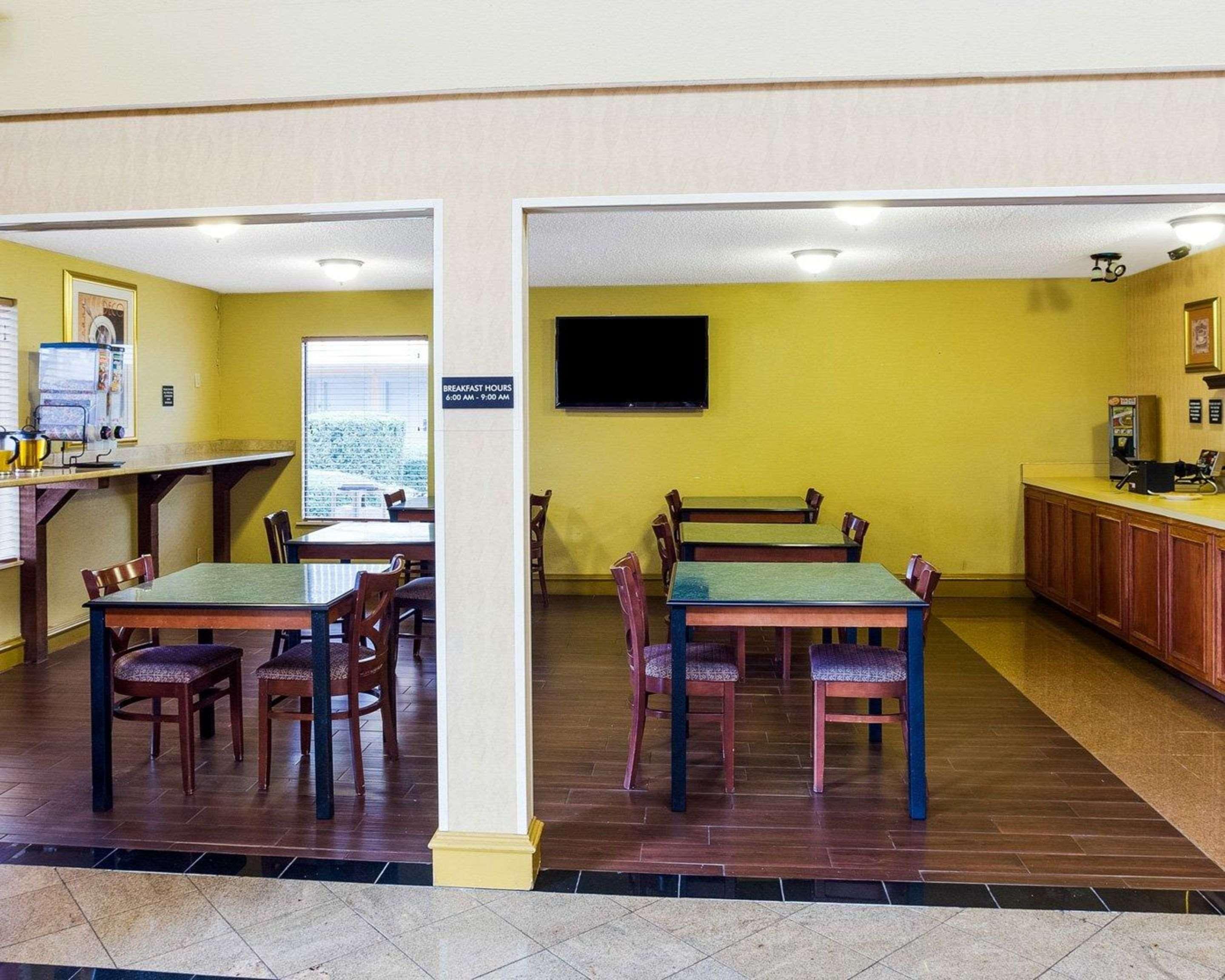 Rodeway Inn & Suites South Of Fiesta Park サンアントニオ エクステリア 写真