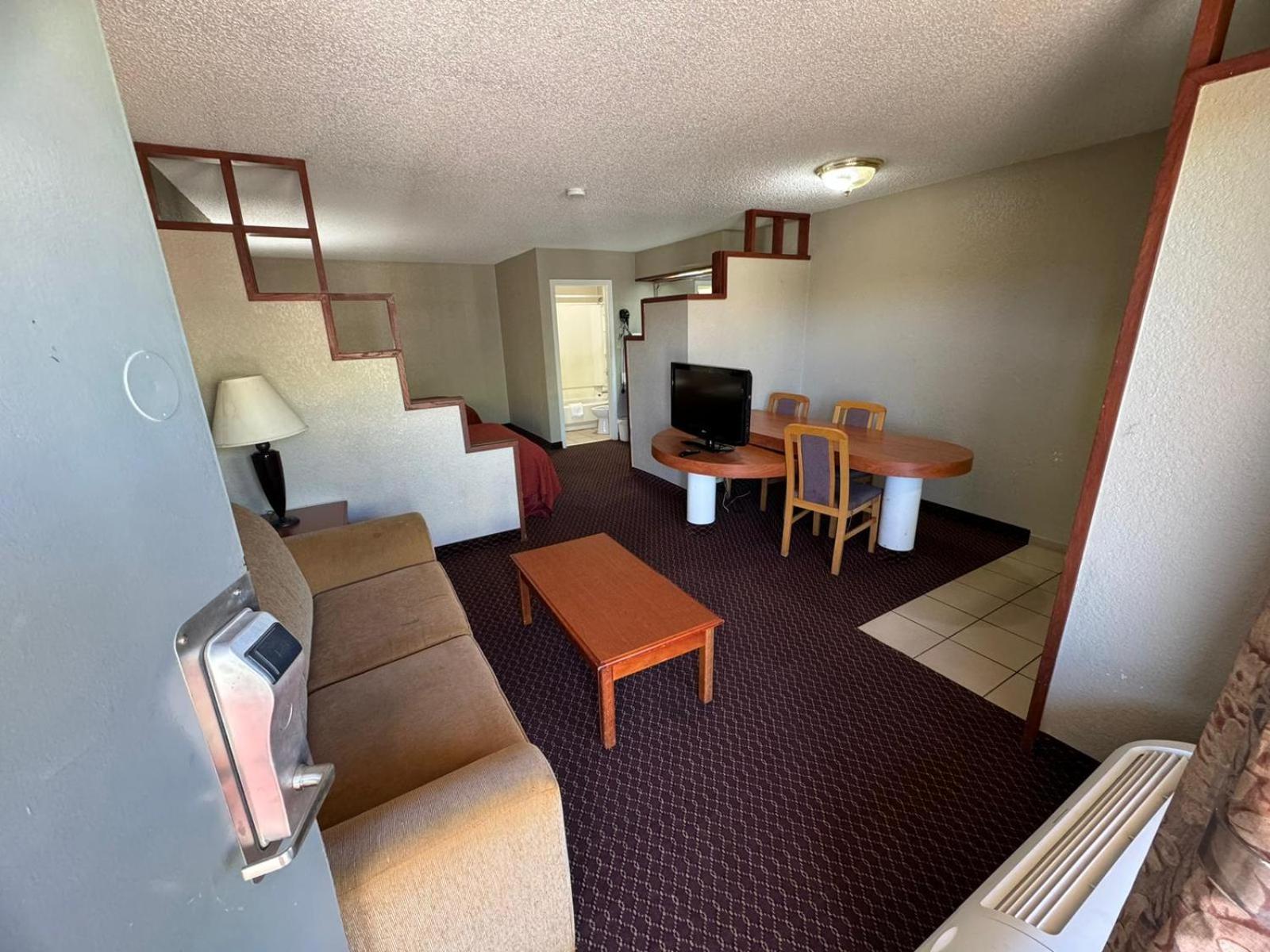 Rodeway Inn & Suites South Of Fiesta Park サンアントニオ エクステリア 写真